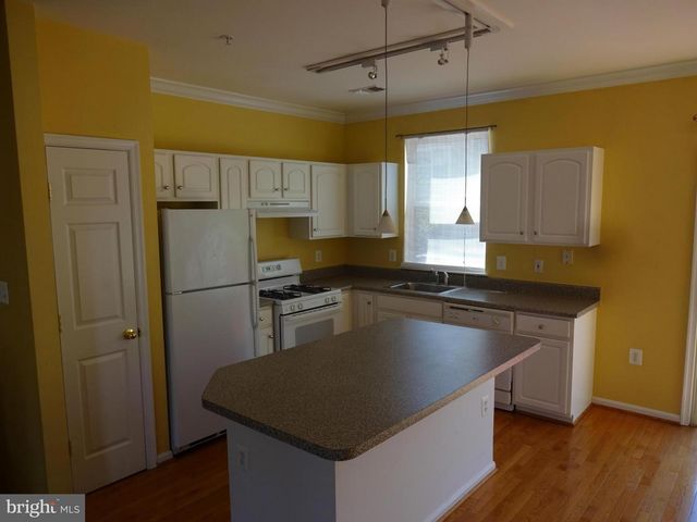 21836 JARVIS SQ, Ashburn, VA 20147