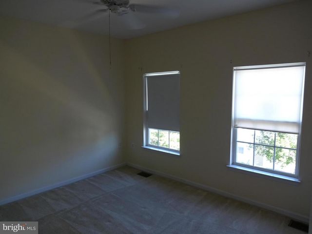 21836 JARVIS SQ, Ashburn, VA 20147