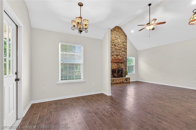 1415 Thomas Hill, Alma, AR 72921