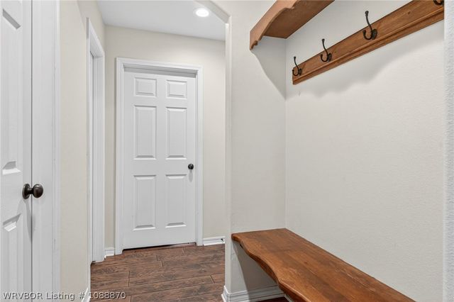 1415 Thomas Hill, Alma, AR 72921