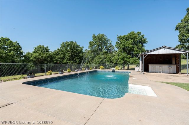 1415 Thomas Hill, Alma, AR 72921