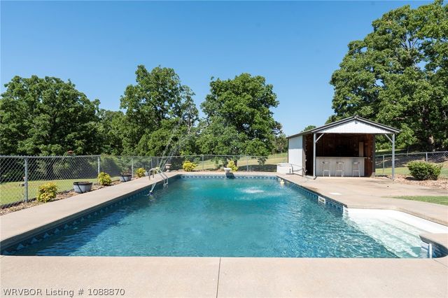 1415 Thomas Hill, Alma, AR 72921