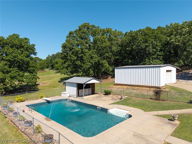 1415 Thomas Hill, Alma, AR 72921