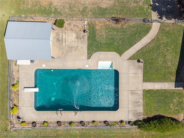 1415 Thomas Hill, Alma, AR 72921