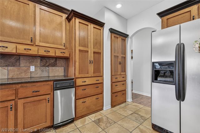 1415 Thomas Hill, Alma, AR 72921