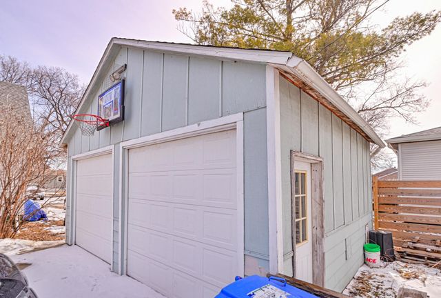 722 9th Avenue N, Fargo, ND 58102