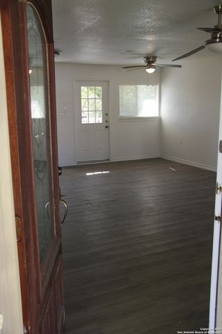 4406 Desert View, San Antonio, TX 78217