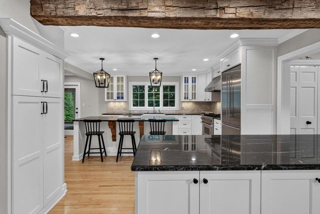9830 N Otto ROAD, Mequon, WI 53092