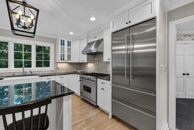 9830 N Otto ROAD, Mequon, WI 53092