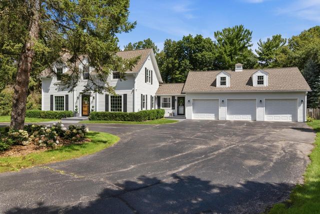 9830 N Otto ROAD, Mequon, WI 53092