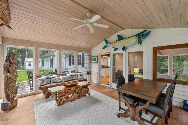 9830 N Otto ROAD, Mequon, WI 53092
