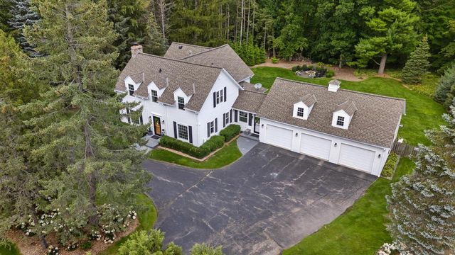 9830 N Otto ROAD, Mequon, WI 53092