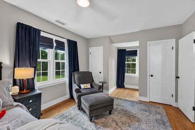 9830 N Otto ROAD, Mequon, WI 53092