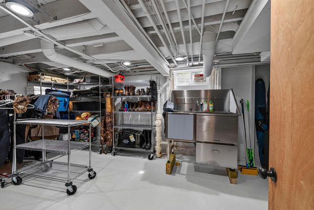 9830 N Otto ROAD, Mequon, WI 53092