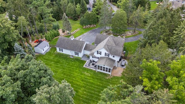 9830 N Otto ROAD, Mequon, WI 53092