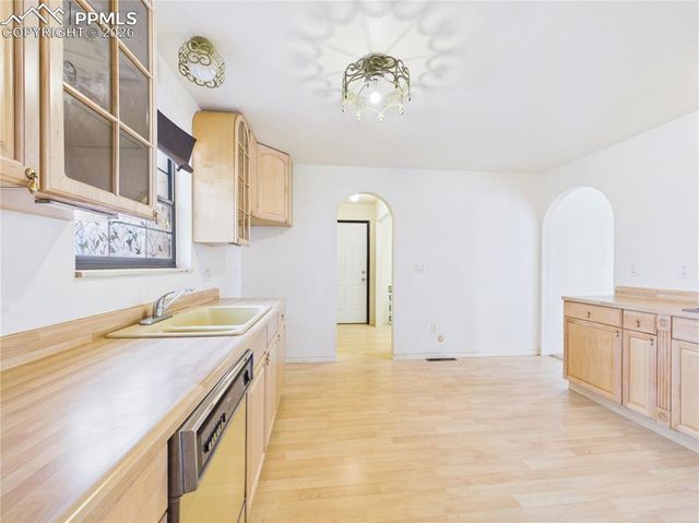 922 W McCulloch Boulevard, Pueblo West, CO 81007