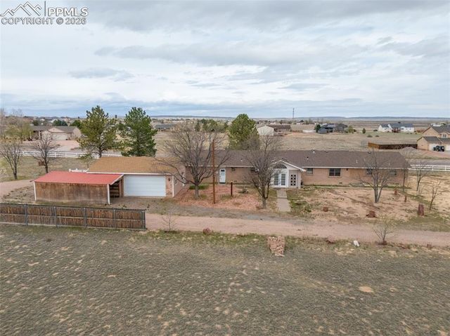922 W McCulloch Boulevard, Pueblo West, CO 81007