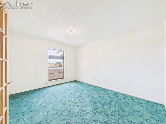 922 W McCulloch Boulevard, Pueblo West, CO 81007