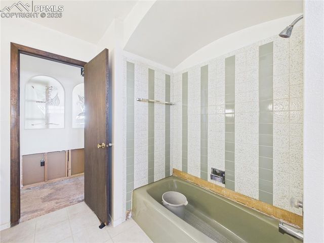 922 W McCulloch Boulevard, Pueblo West, CO 81007