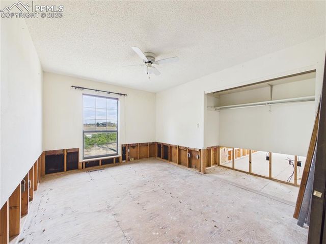 922 W McCulloch Boulevard, Pueblo West, CO 81007