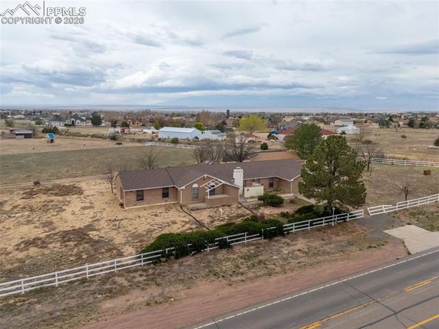 922 W McCulloch Boulevard, Pueblo West, CO 81007