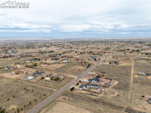 922 W McCulloch Boulevard, Pueblo West, CO 81007