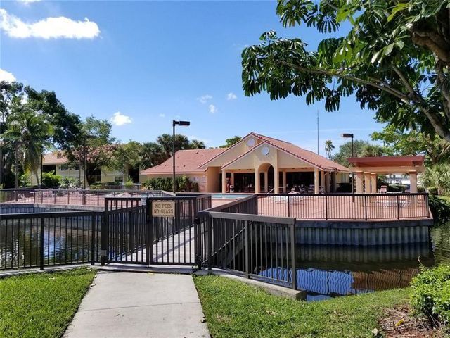 5641 RIVERSIDE Drive 306B1, Coral Springs, FL 33067