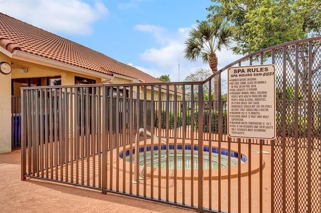 5641 RIVERSIDE Drive 306B1, Coral Springs, FL 33067