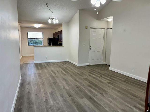 5641 RIVERSIDE Drive 306B1, Coral Springs, FL 33067