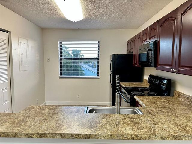 5641 RIVERSIDE Drive 306B1, Coral Springs, FL 33067