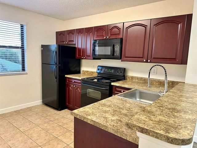 5641 RIVERSIDE Drive 306B1, Coral Springs, FL 33067