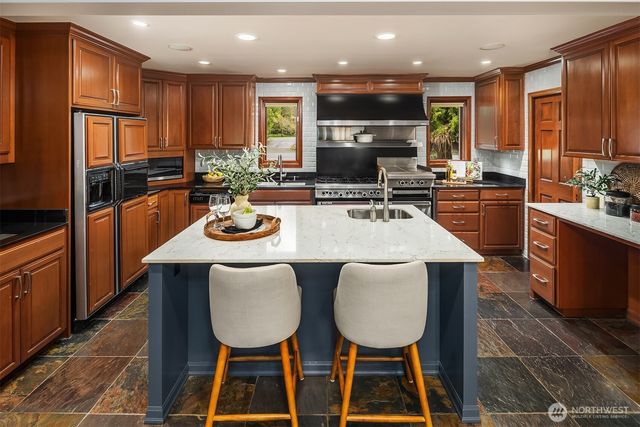 26319 NE 34th Street, Redmond, WA 98053