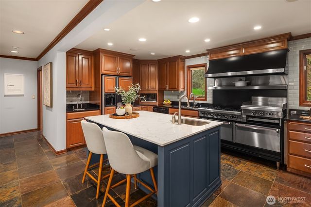 26319 NE 34th Street, Redmond, WA 98053