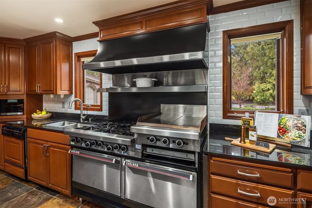 26319 NE 34th Street, Redmond, WA 98053