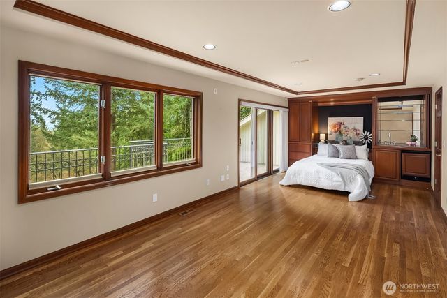 26319 NE 34th Street, Redmond, WA 98053