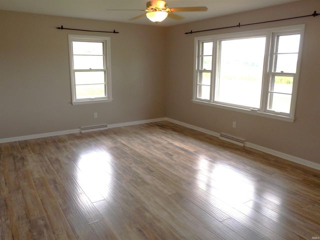 8355 Oak Grove Road, Newburgh, IN 47630