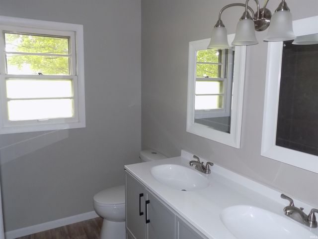 8355 Oak Grove Road, Newburgh, IN 47630