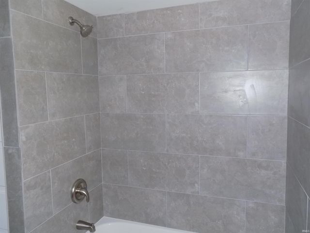 8355 Oak Grove Road, Newburgh, IN 47630