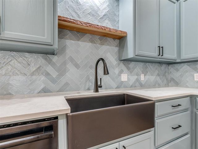825 Oak Creek Drive, Oklahoma City, OK 73160