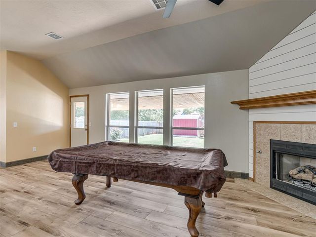 825 Oak Creek Drive, Oklahoma City, OK 73160