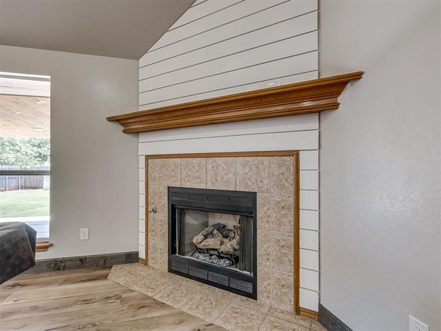 825 Oak Creek Drive, Oklahoma City, OK 73160