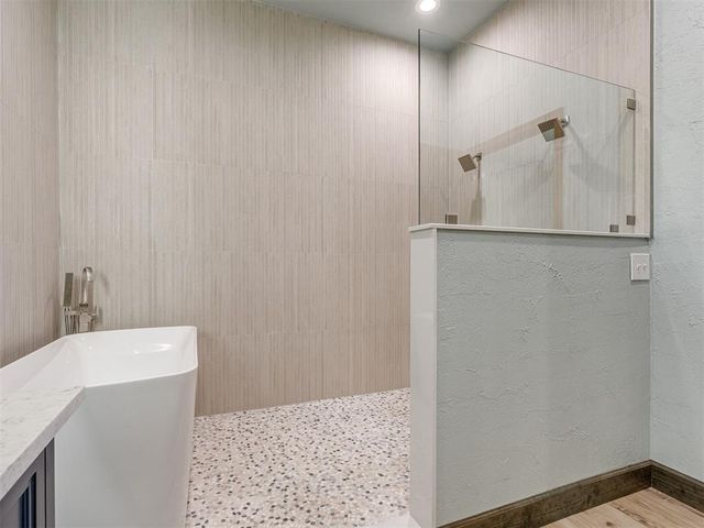 825 Oak Creek Drive, Oklahoma City, OK 73160