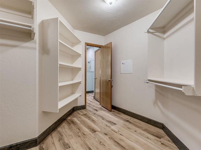 825 Oak Creek Drive, Oklahoma City, OK 73160