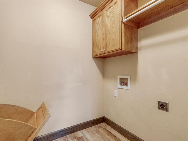 825 Oak Creek Drive, Oklahoma City, OK 73160