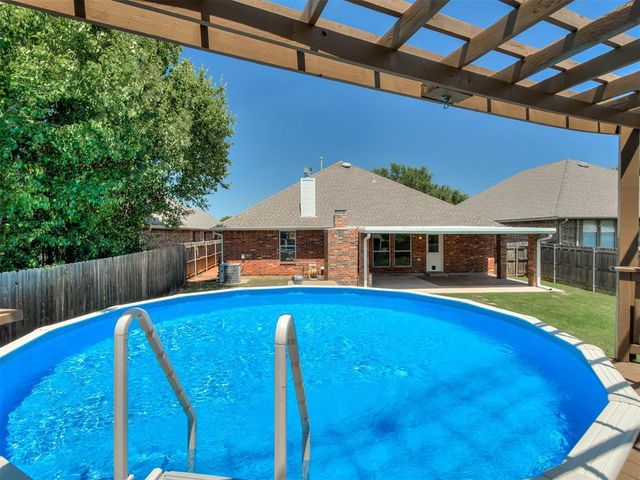 825 Oak Creek Drive, Oklahoma City, OK 73160