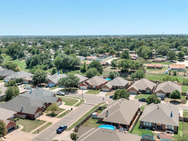 825 Oak Creek Drive, Oklahoma City, OK 73160