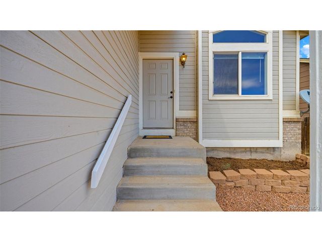 7234 Moss Bluff Ct, Fountain, CO 80817