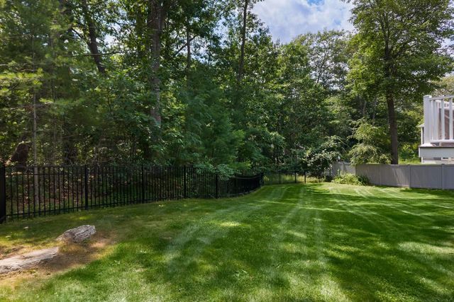 19 Sheru Lane, York, ME 03909