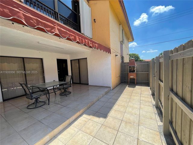 10897 NW 7th St 14-29, Miami, FL 33172