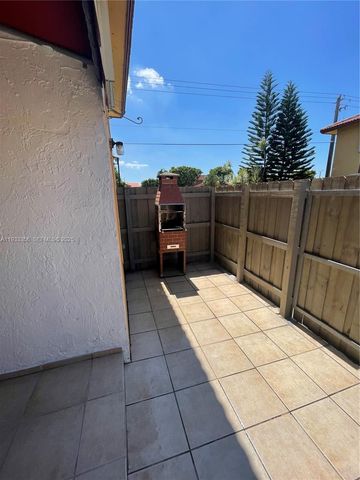 10897 NW 7th St 14-29, Miami, FL 33172